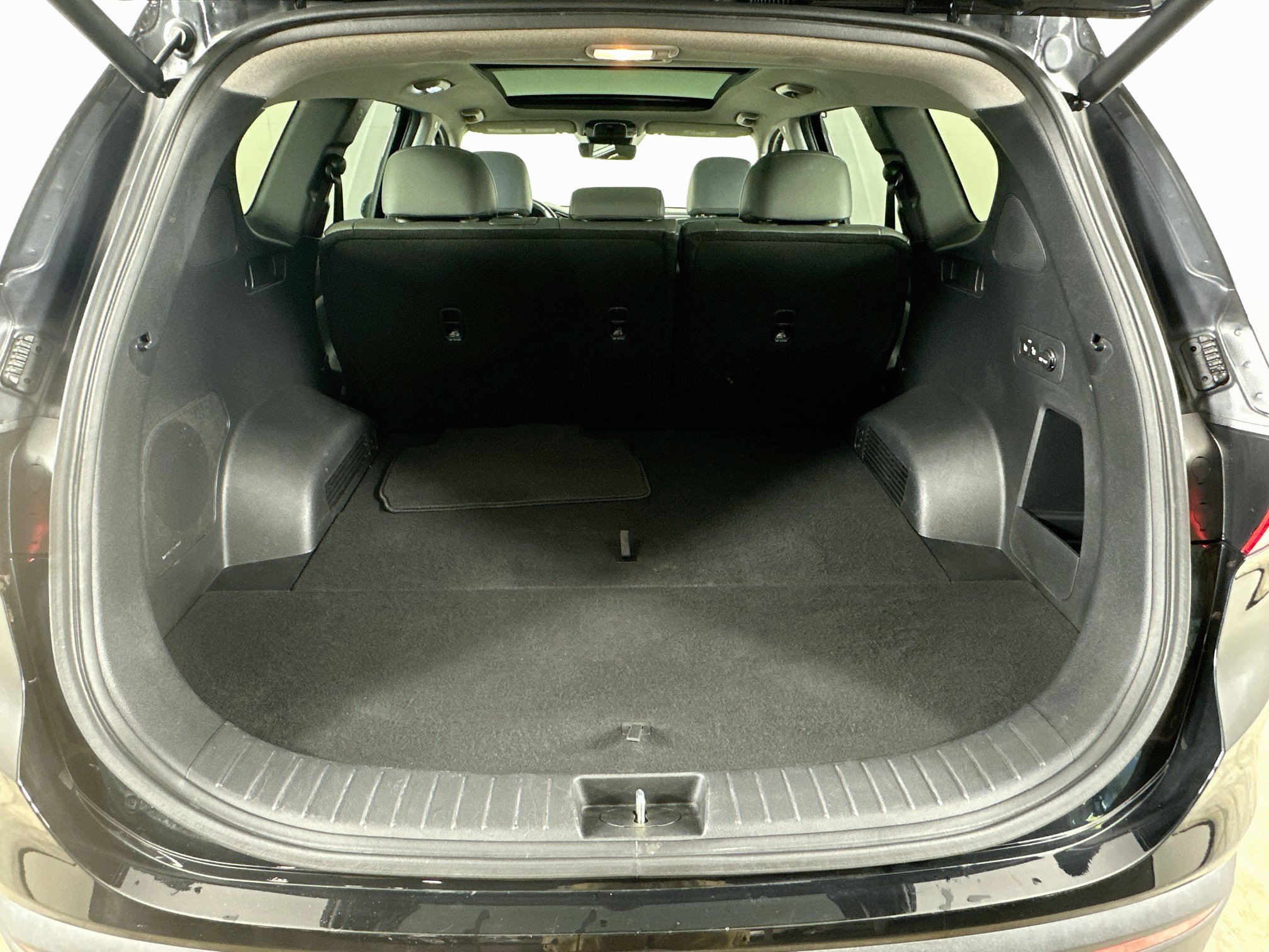 Used 2023 Hyundai Santa Fe Limited FWD image 30