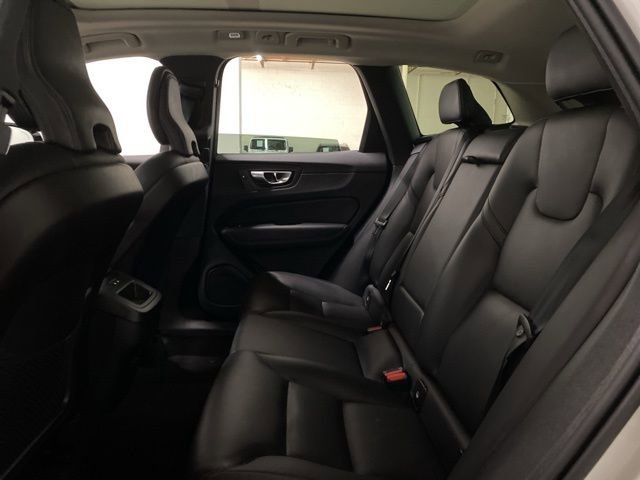 Used 2025 Volvo XC60 B5 Core image 67