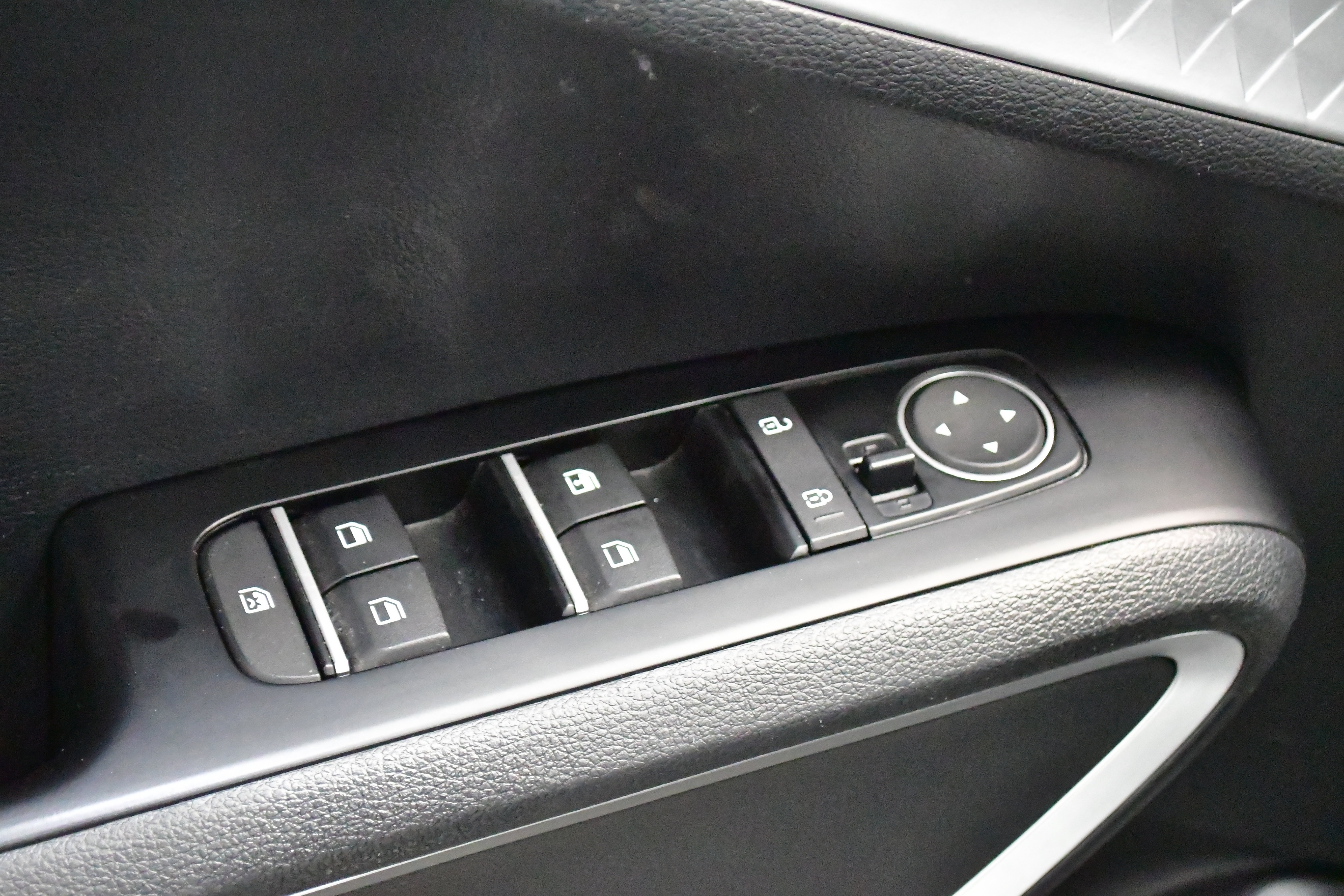 Used 2025 Kia Soul LX w/ LX Technology Package FWD image 16