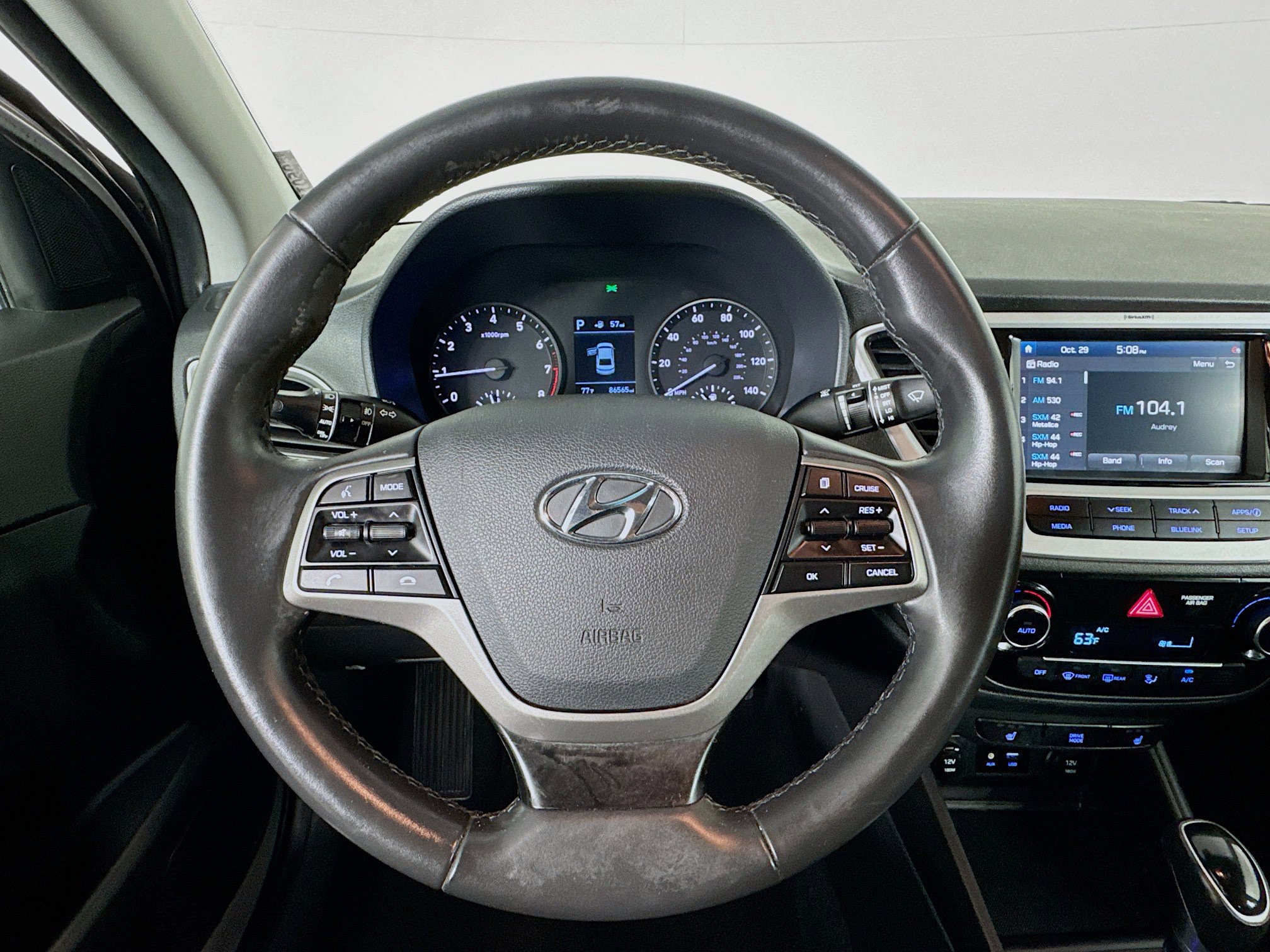 Used 2021 Hyundai Accent Limited image 11