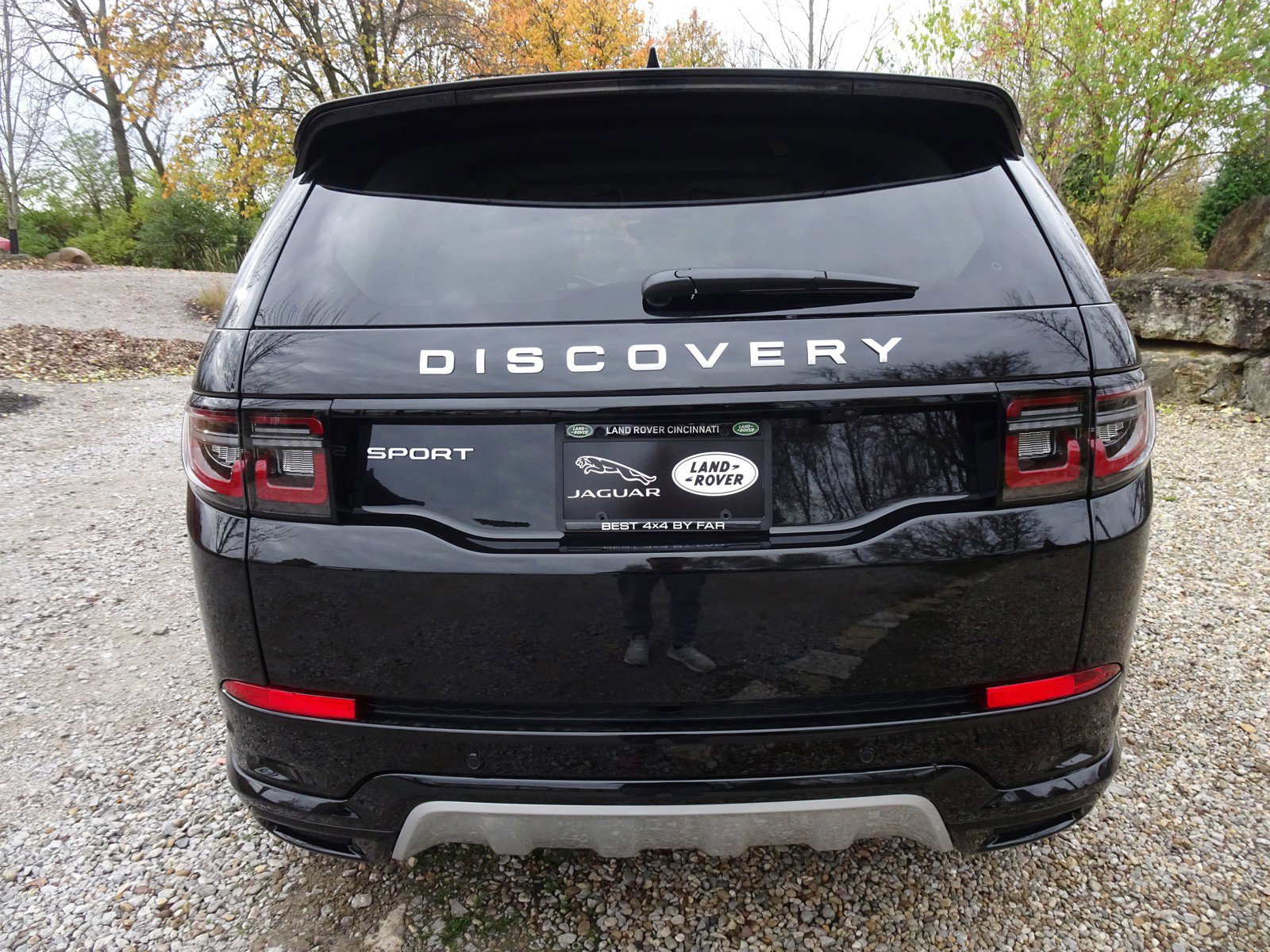 New 2025 Land Rover Discovery Sport S image 5