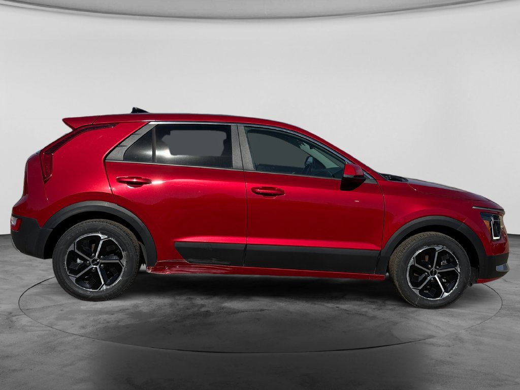 Used 2025 Kia Niro LX FWD image 10