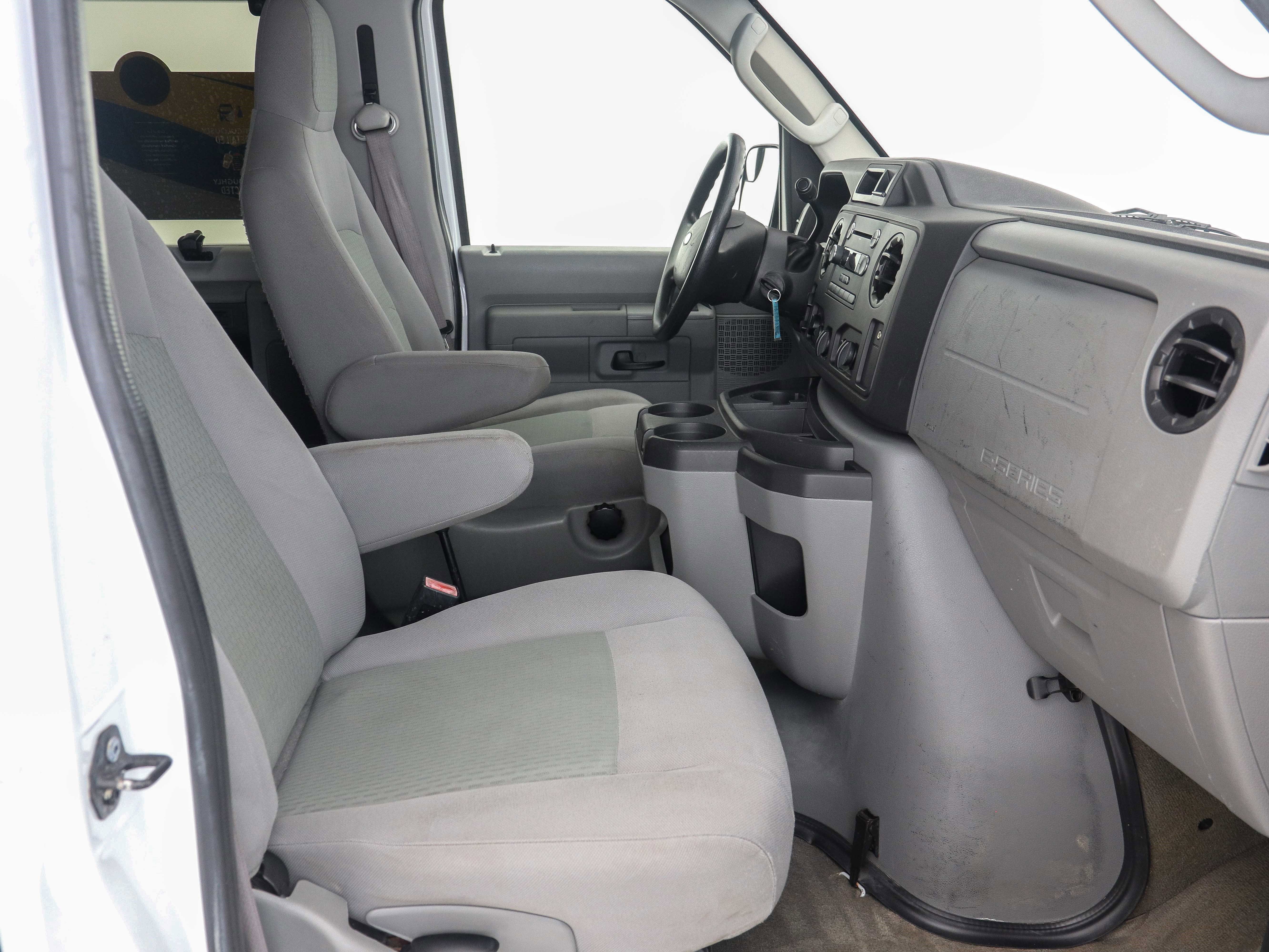 Used 2013 Ford E-350 and Econoline 350 XLT image 19