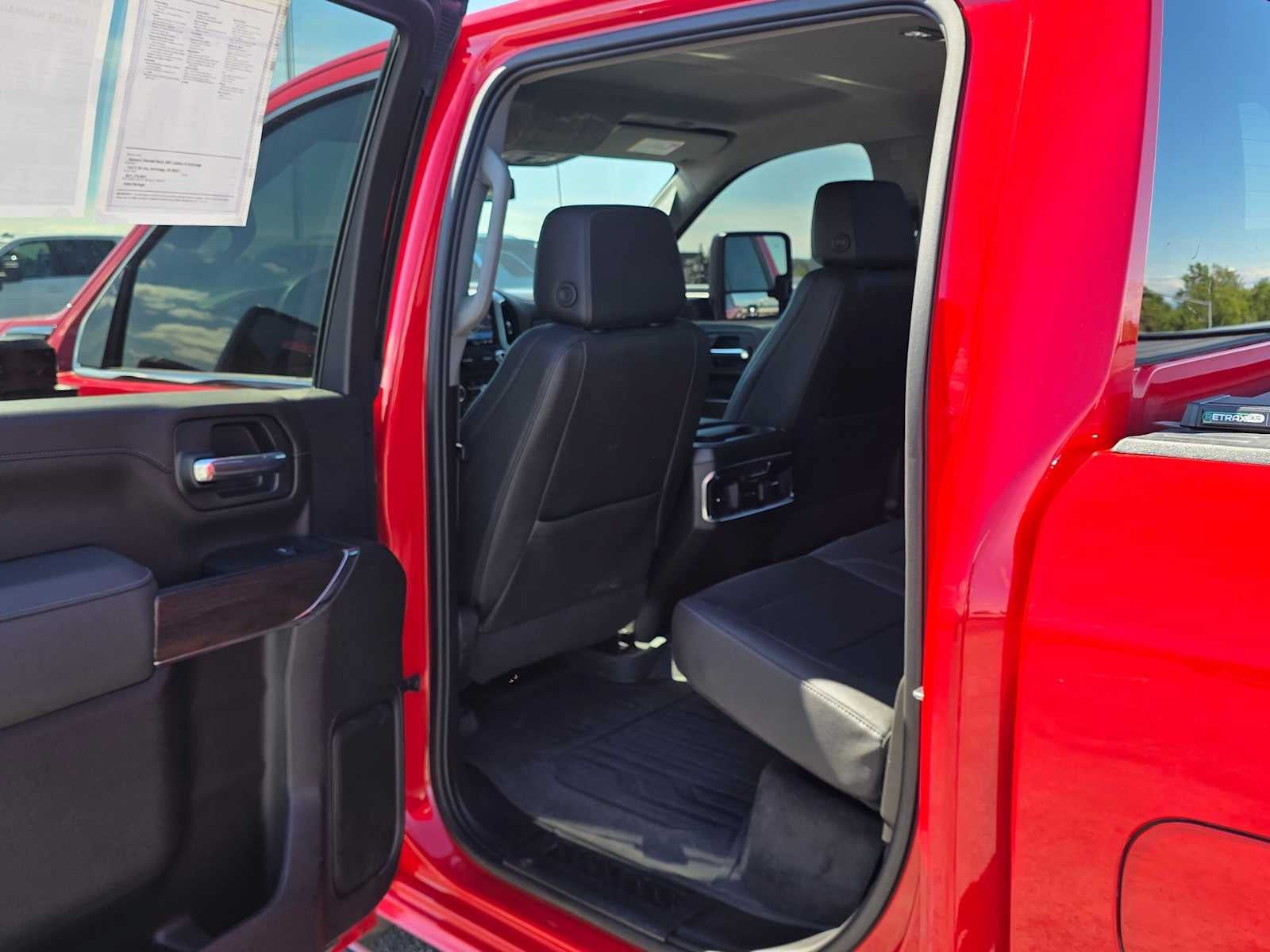 Used 2023 GMC Sierra 2500 SLT w/ SLT Premium Package AWD/4WD image 15