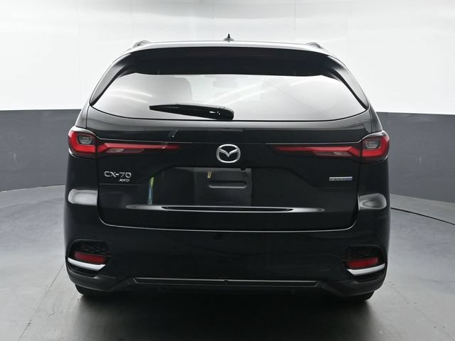 Certified 2025 MAZDA CX-70 Plug-In Hybrid w/ Premium Plus AWD/4WD image 4
