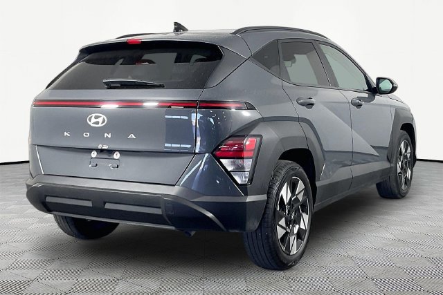 Used 2025 Hyundai Kona SEL FWD image 6