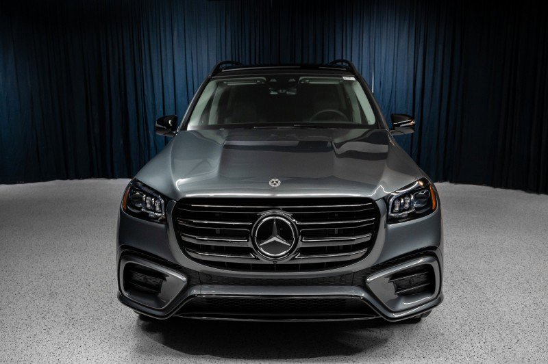 New 2026 Mercedes-Benz GLS 450 4MATIC image 2