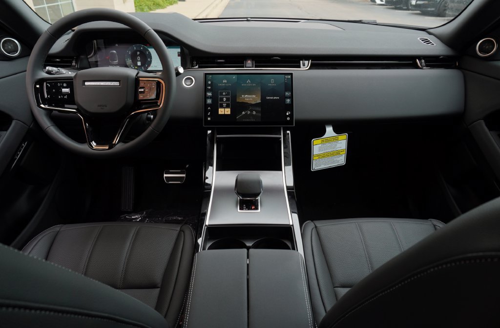 New 2026 Land Rover Range Rover Evoque Hoxton AWD/4WD image 9