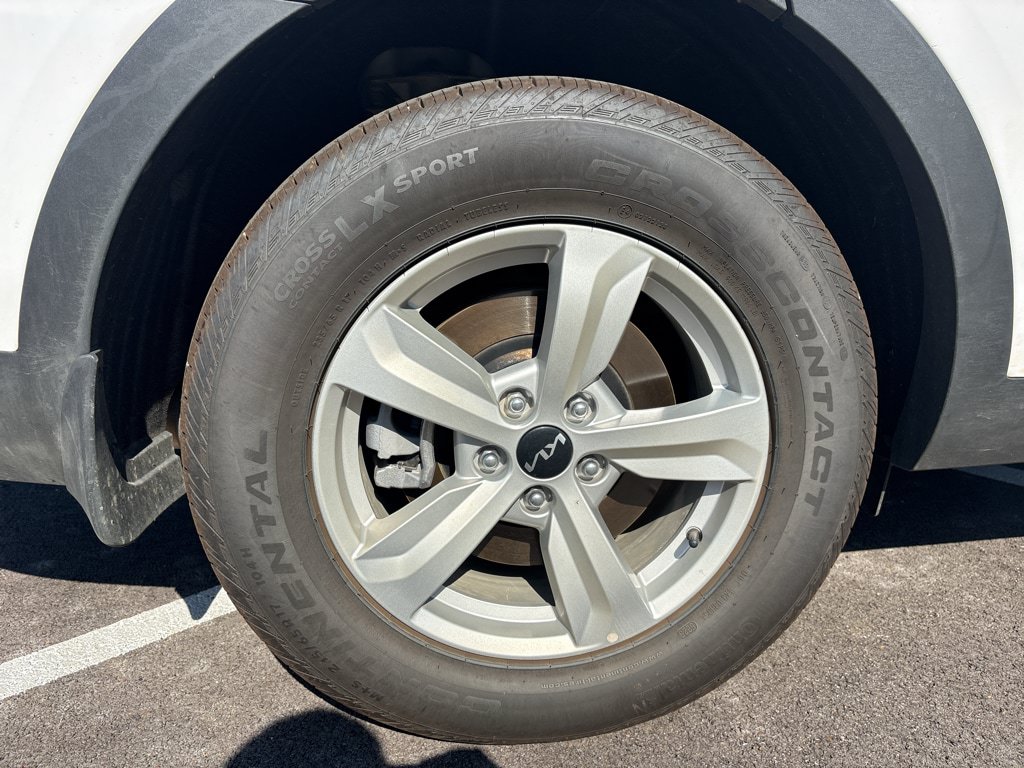 Certified 2026 Kia Sorento LX FWD image 14