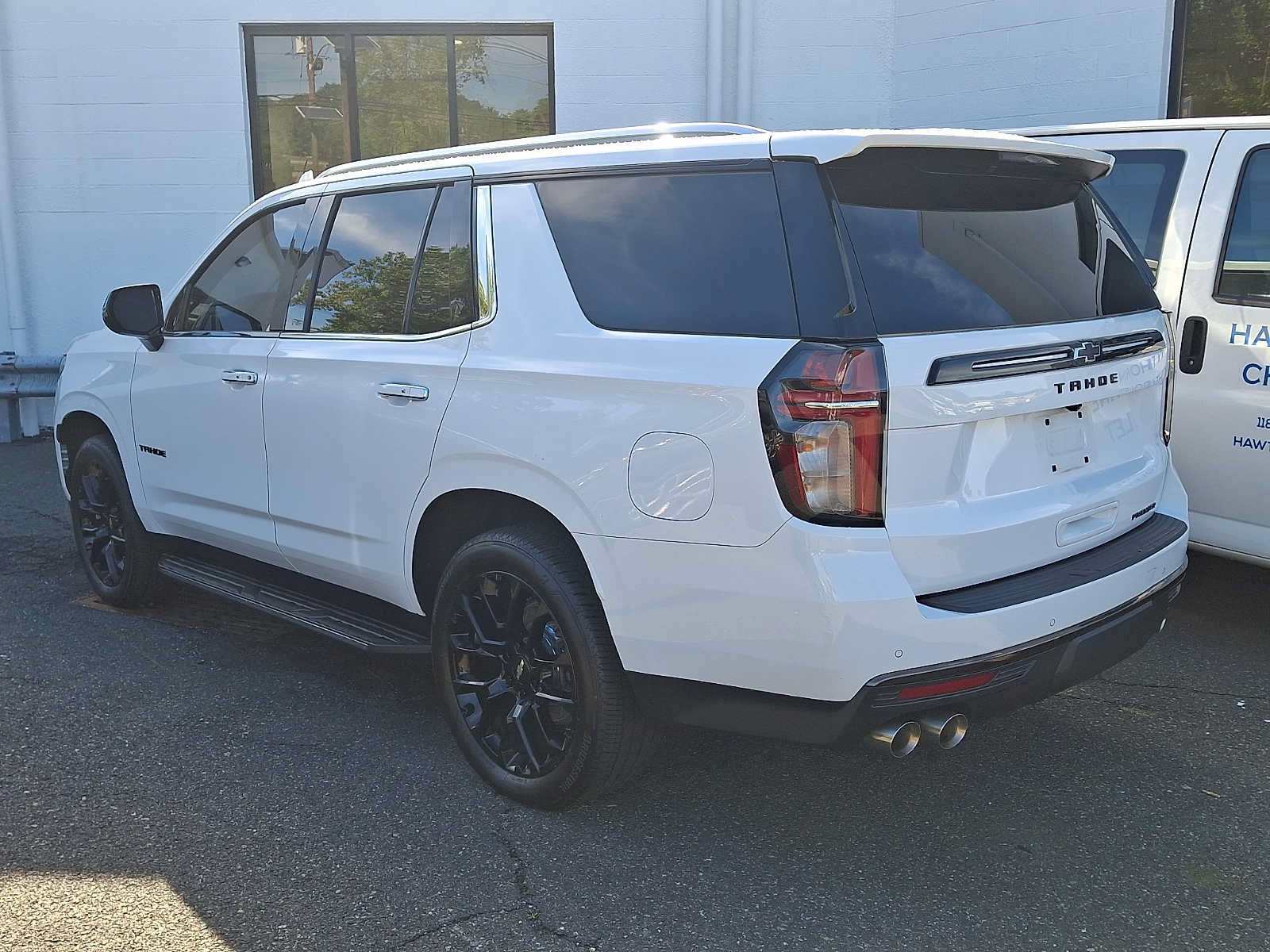 Used 2022 Chevrolet Tahoe Premier AWD/4WD image 3
