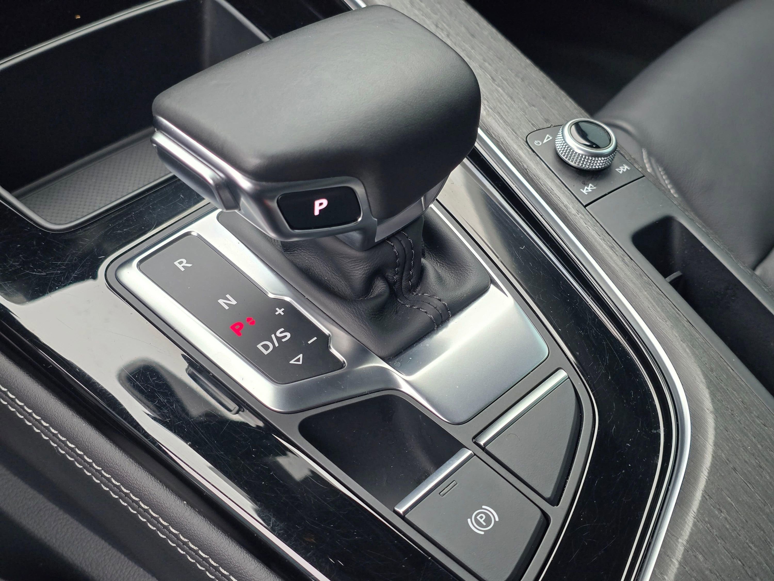 Used 2020 Audi A4 2.0T Premium Plus w/ Premium Plus Package image 16