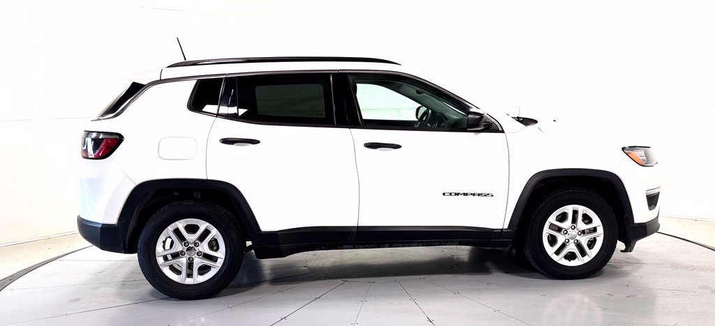 Used 2021 Jeep Compass Sport FWD image 3