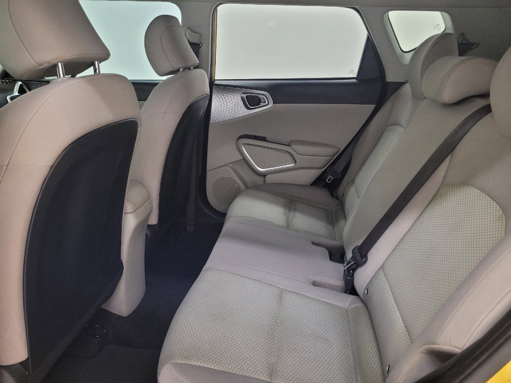 Used 2020 Kia Soul LX FWD image 18
