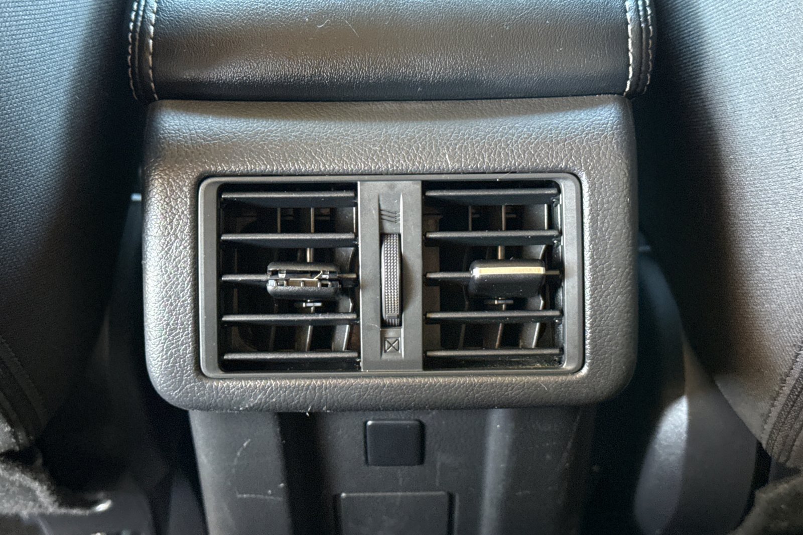 Used 2020 Mitsubishi Outlander ES FWD image 20