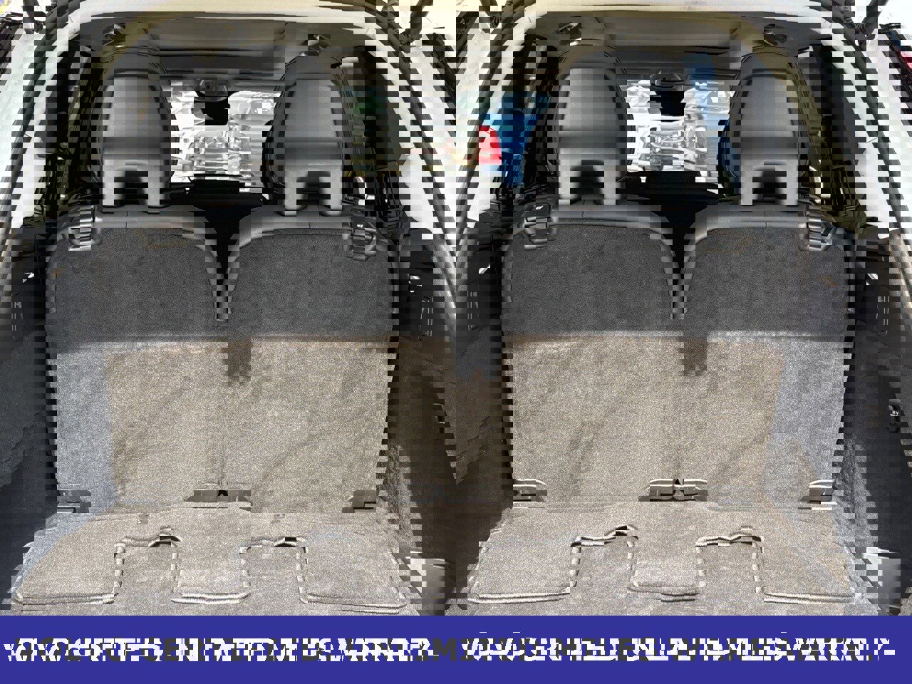 Certified 2025 Volvo XC90 B6 Plus image 34