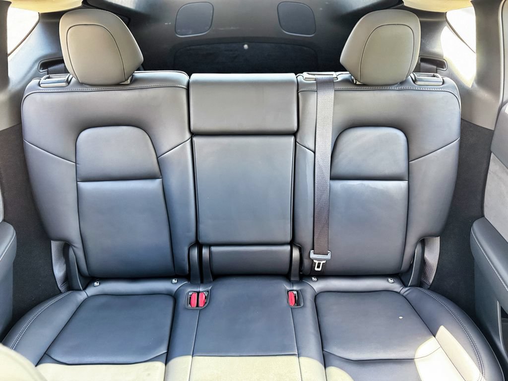 Used 2024 Tesla Model Y Long Range RWD image 65