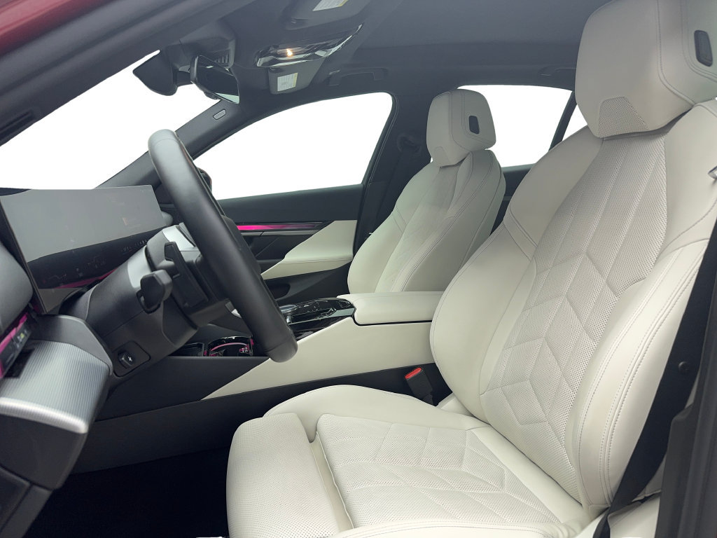 Used 2025 BMW i5 eDrive40i w/ M Sport Package RWD image 35