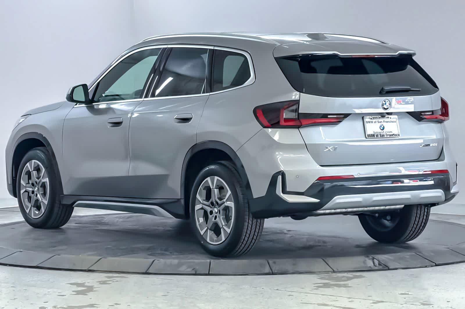 New 2026 BMW X1 xDrive28i AWD/4WD image 6