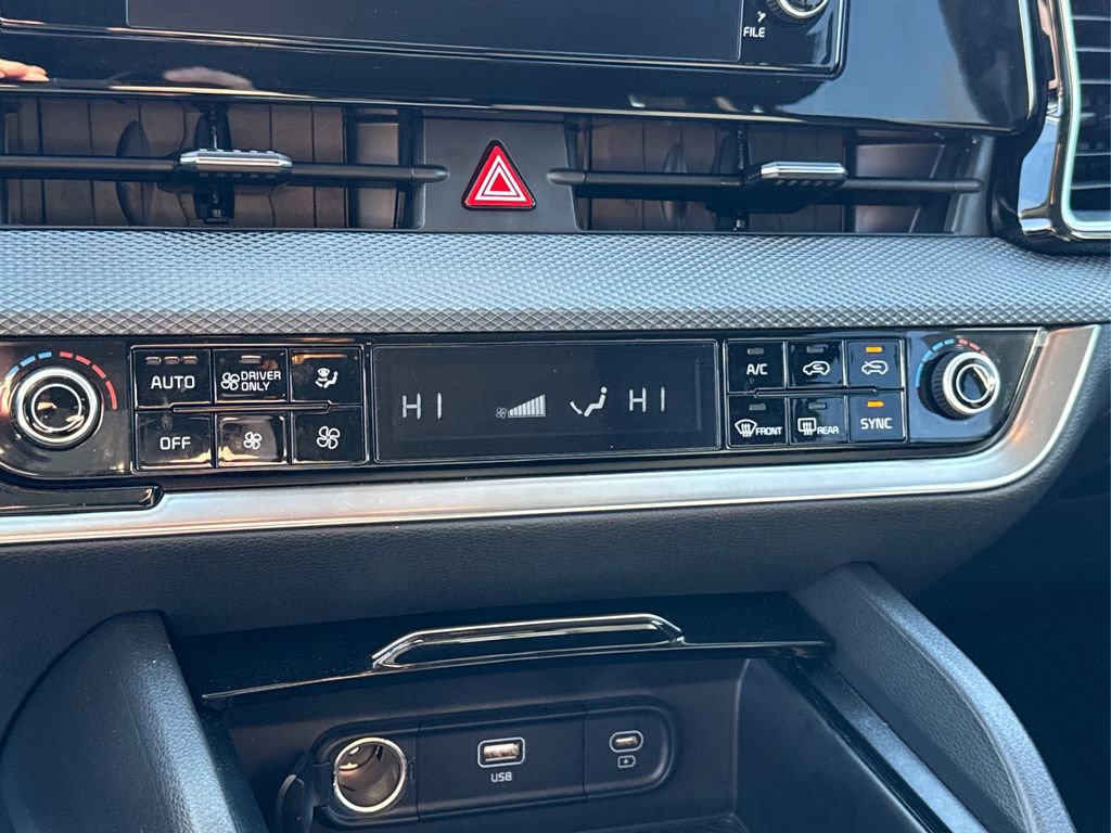 Certified 2025 Kia Sportage LX image 30