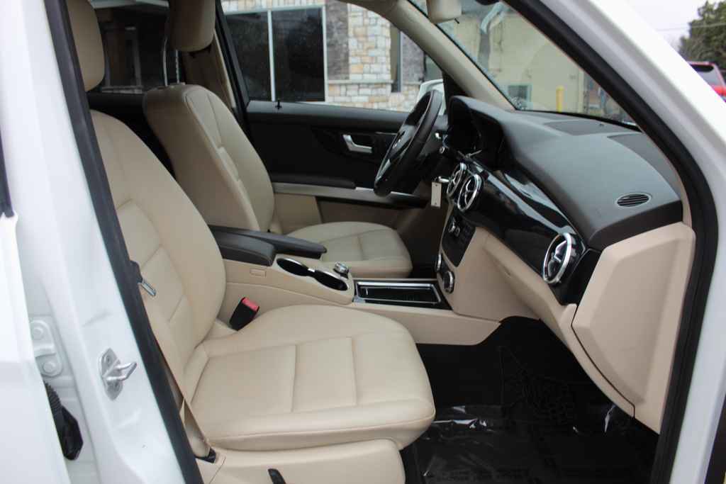 Used 2015 Mercedes-Benz GLK 350 2WD image 26
