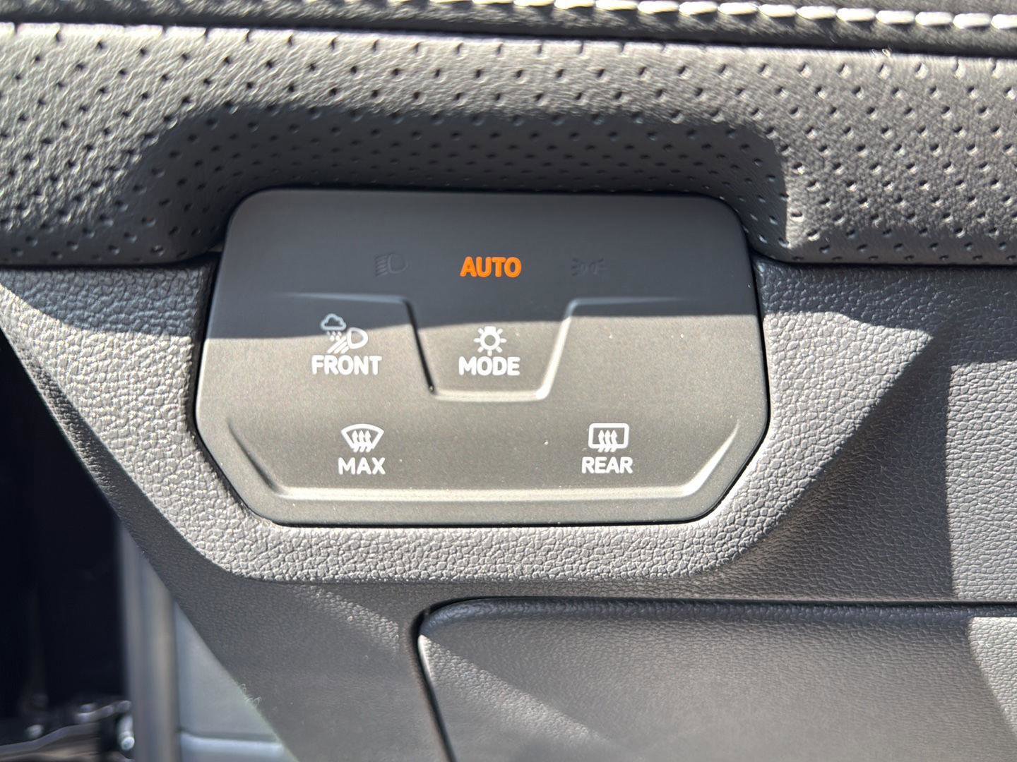 New 2026 Volkswagen Atlas SE image 20