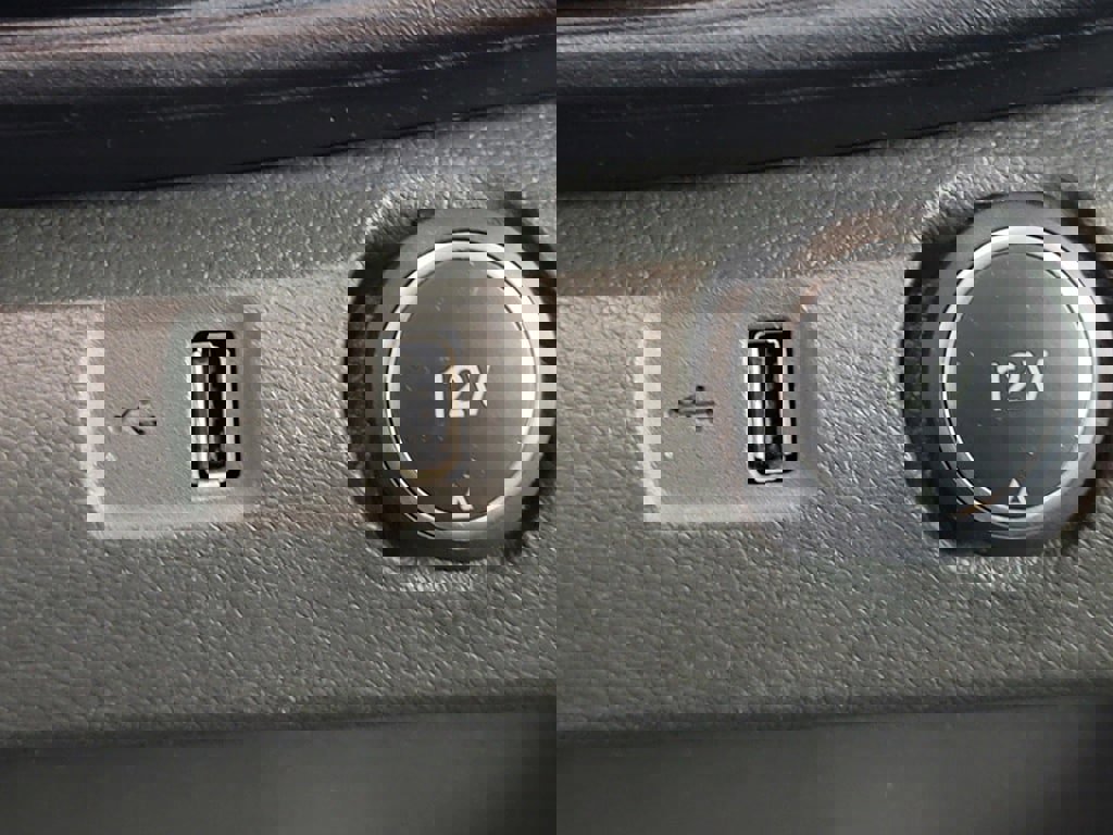 Used 2022 Ford Transit 250 Low Roof AWD w/ Load Area Protection Package image 28