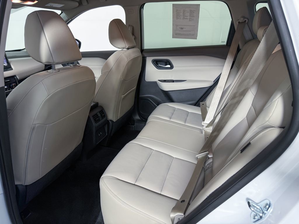 Certified 2024 Nissan Rogue SL image 35