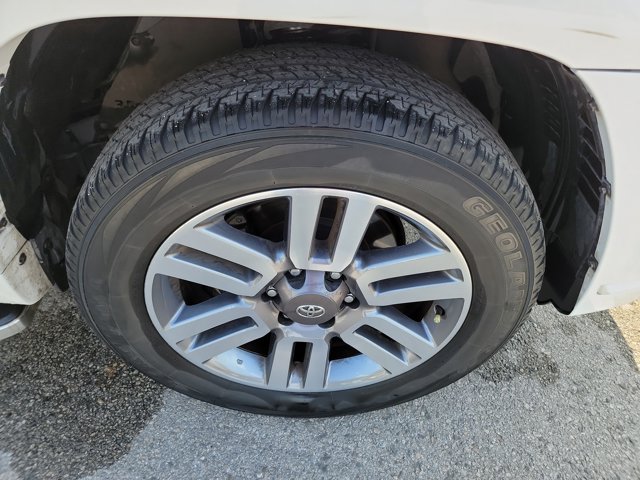 Used 2022 Toyota 4Runner TRD Sport AWD/4WD image 10