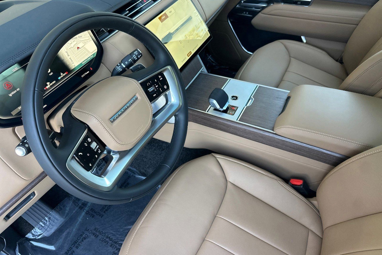 New 2026 Land Rover Range Rover Long Wheelbase SE AWD/4WD image 3