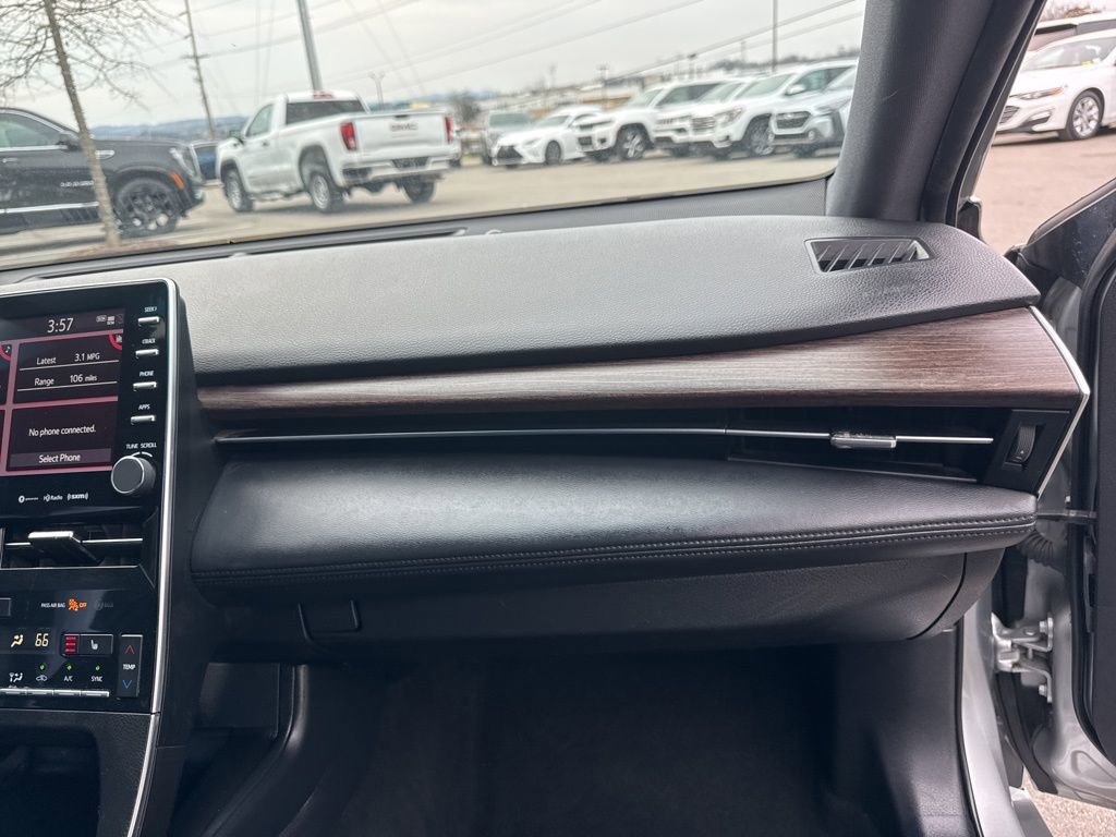 Used 2020 Toyota Avalon XLE image 20