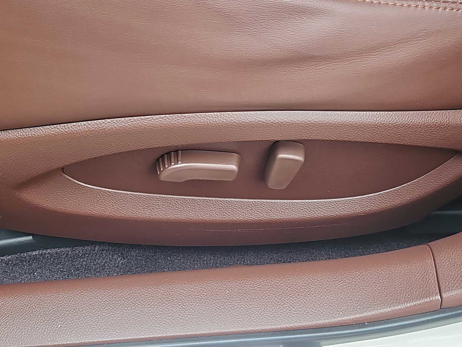 Used 2015 INFINITI QX50 Journey w/ Premium Package image 21