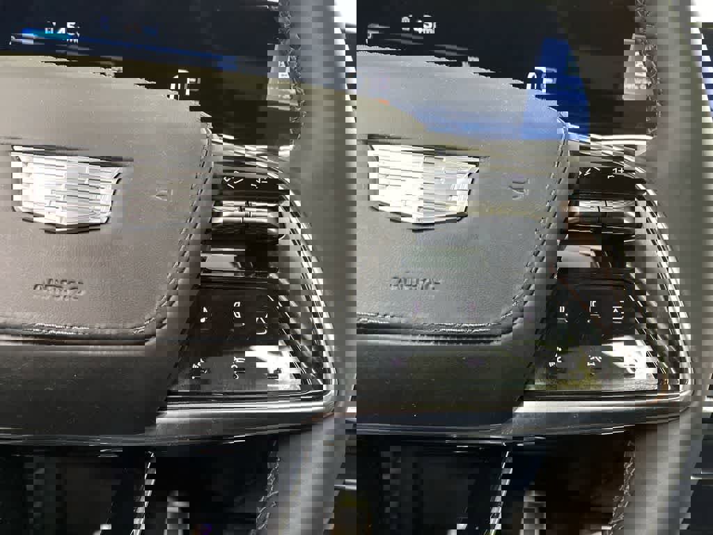 Certified 2025 Cadillac Lyriq Luxury w/ Nappa Leather Package image 22