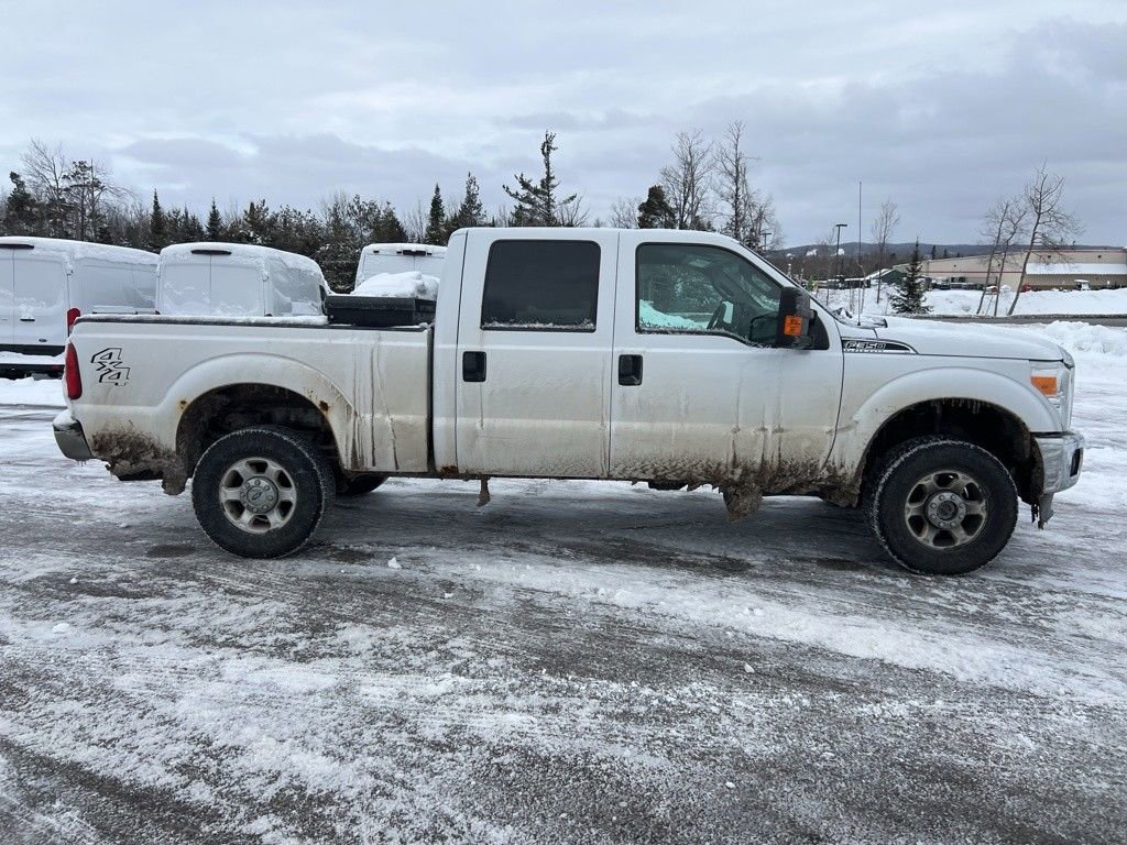 Used 2016 Ford F350 XLT w/ Camper Package image 6