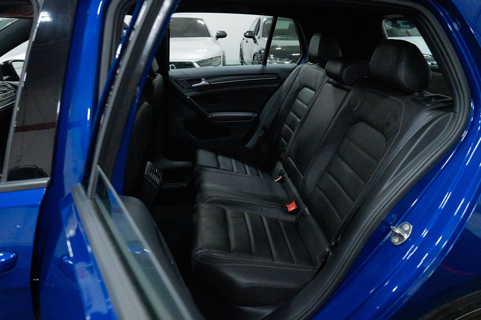 Used 2015 Volkswagen Golf R 4-Door AWD/4WD image 22