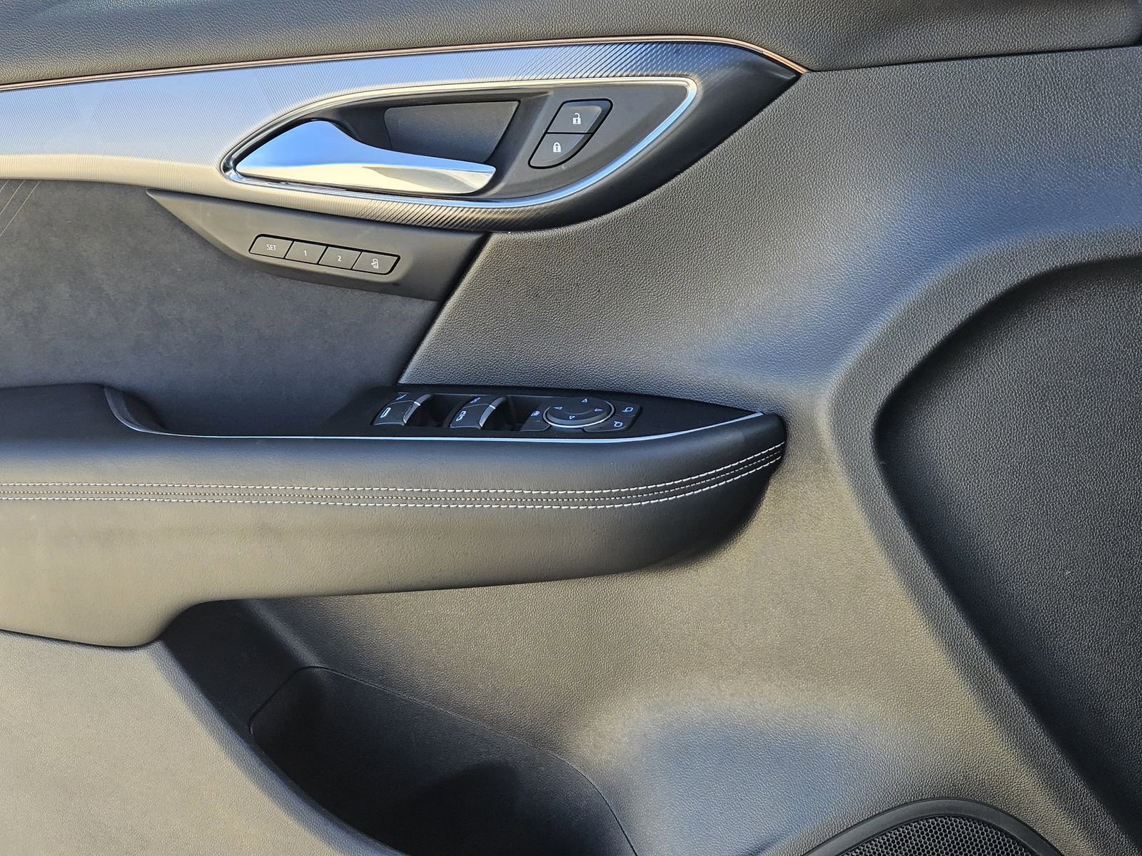 Used 2025 Buick Envision Sport Touring AWD/4WD image 25