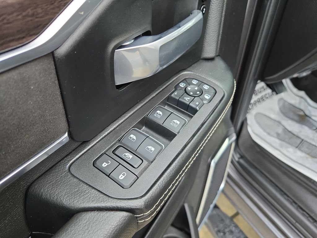 Used 2025 RAM 2500 Laramie image 13