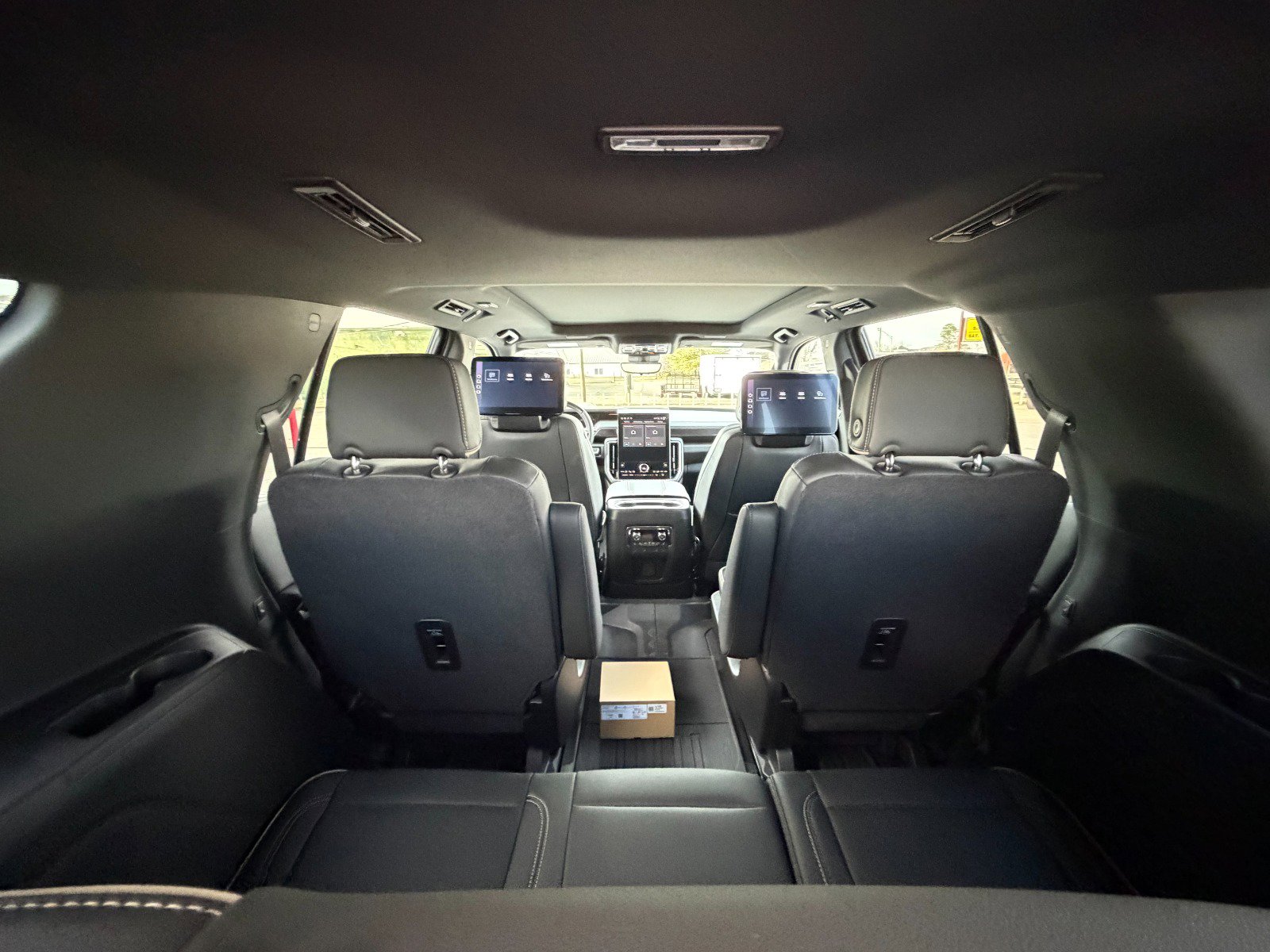 New 2026 GMC Yukon Elevation w/ Elevation Premium Package image 28