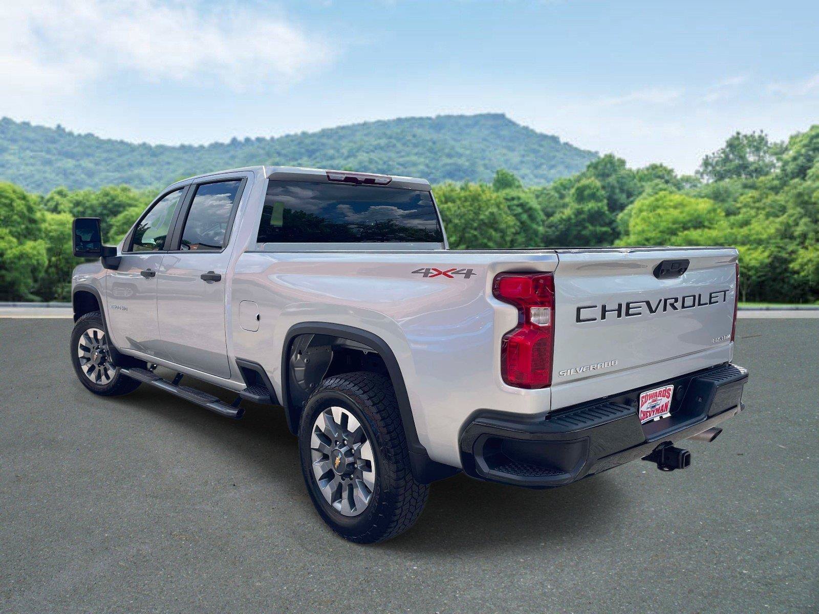 Used 2023 Chevrolet Silverado 2500 Custom w/ Gooseneck/5TH Wheel Package AWD/4WD image 22