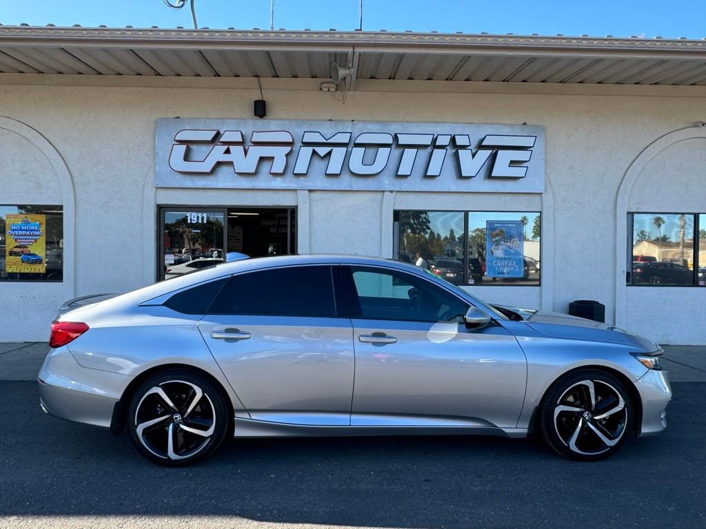 Used 2018 Honda Accord Sport image 3