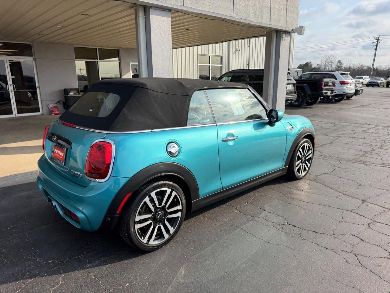 Used 2021 MINI Cooper S w/ Signature Upholstery Package FWD image 8