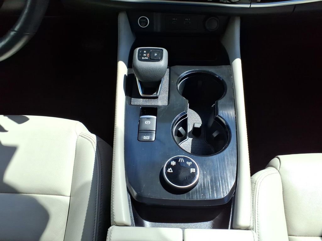 Used 2022 Nissan Rogue SL w/ SL Premium Package image 23