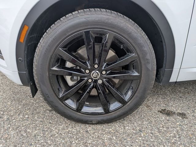 Used 2024 Jaguar E-PACE R-Dynamic SE image 21