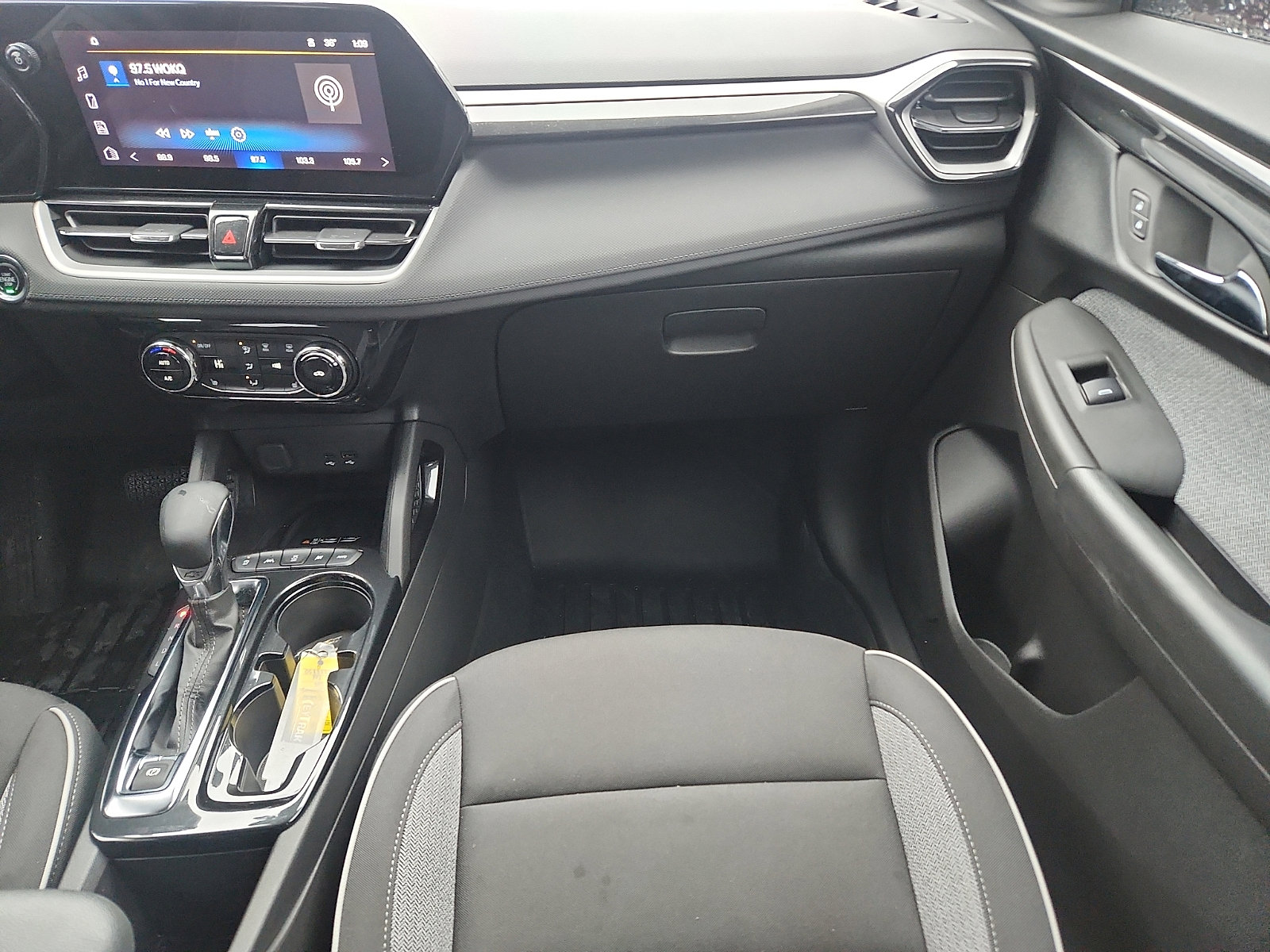 Used 2026 Chevrolet TrailBlazer LT w/ Convenience Package image 11