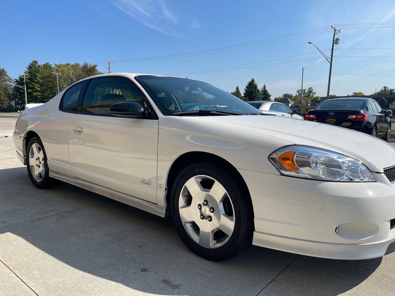Used 2006 Chevrolet Monte Carlo SS w/ Convenience Package image 8