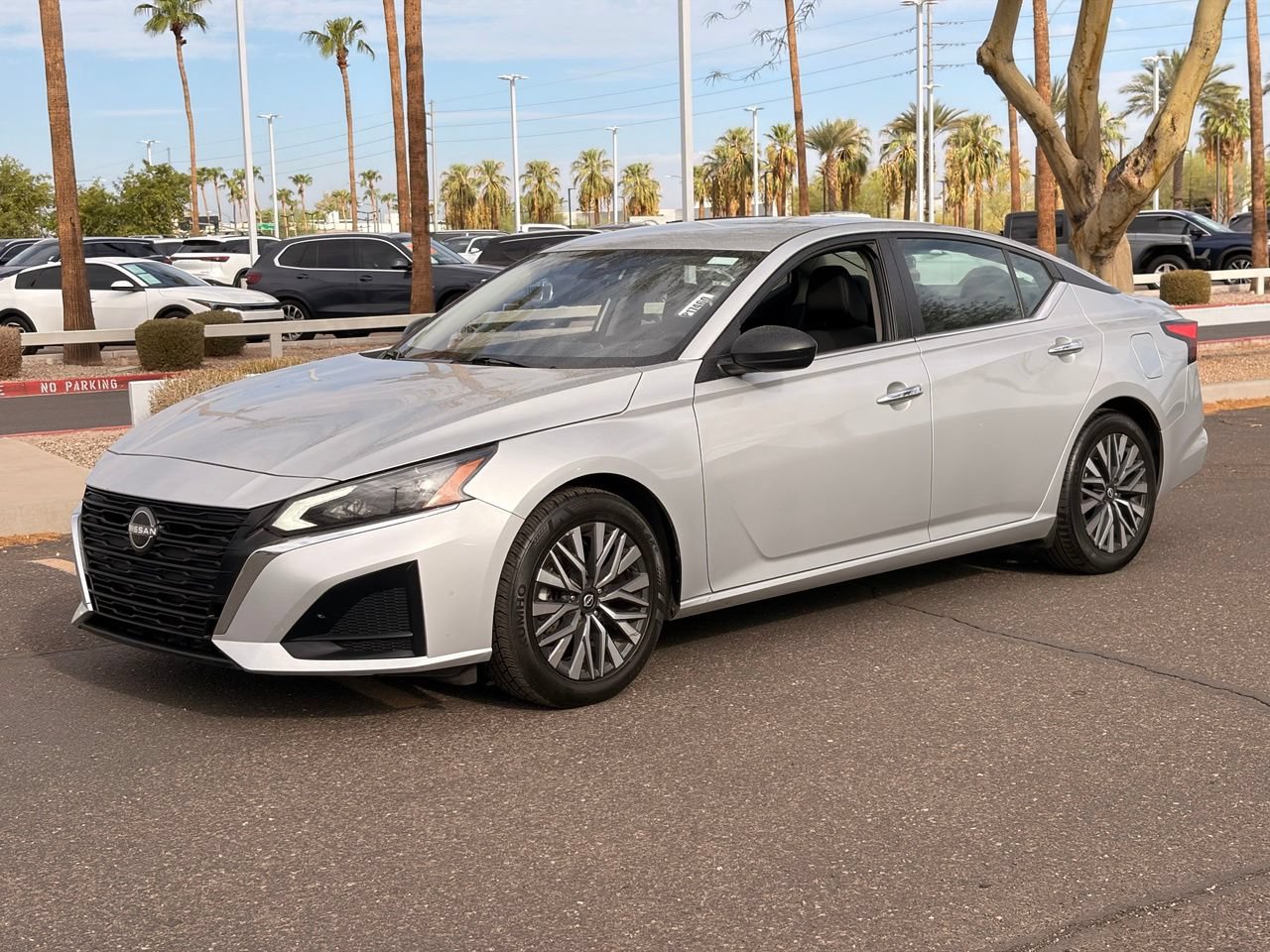 Certified 2024 Nissan Altima 2.5 SV FWD image 2