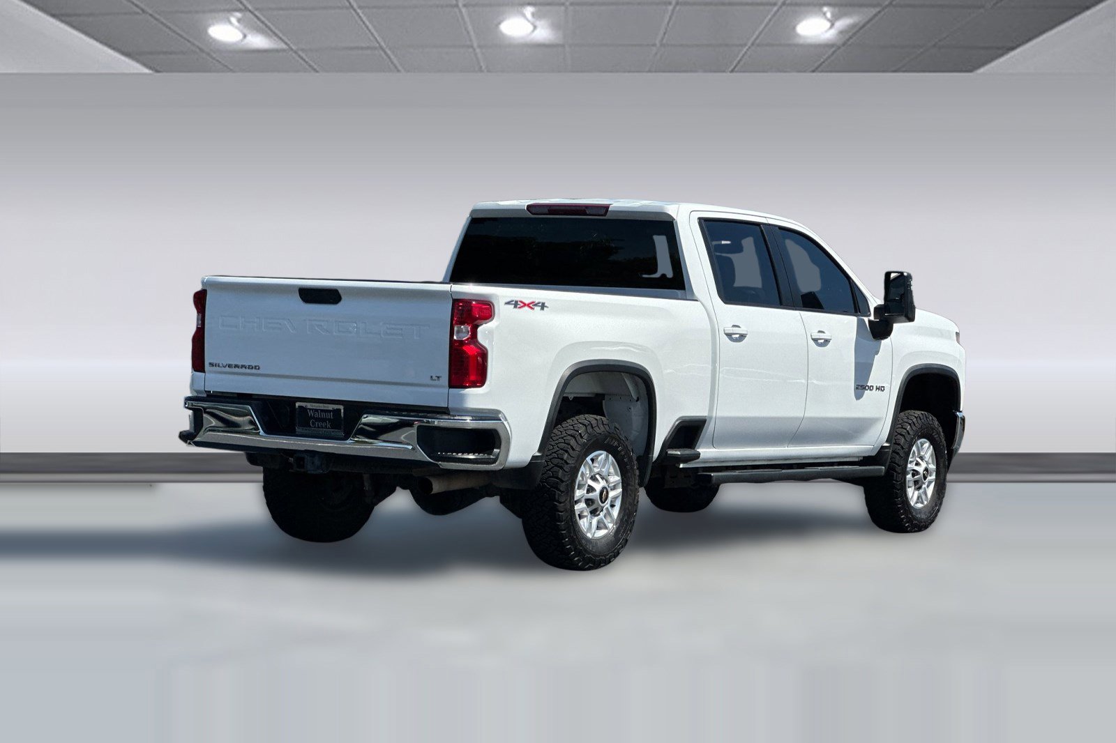 Used 2023 Chevrolet Silverado 2500 LT AWD/4WD image 8