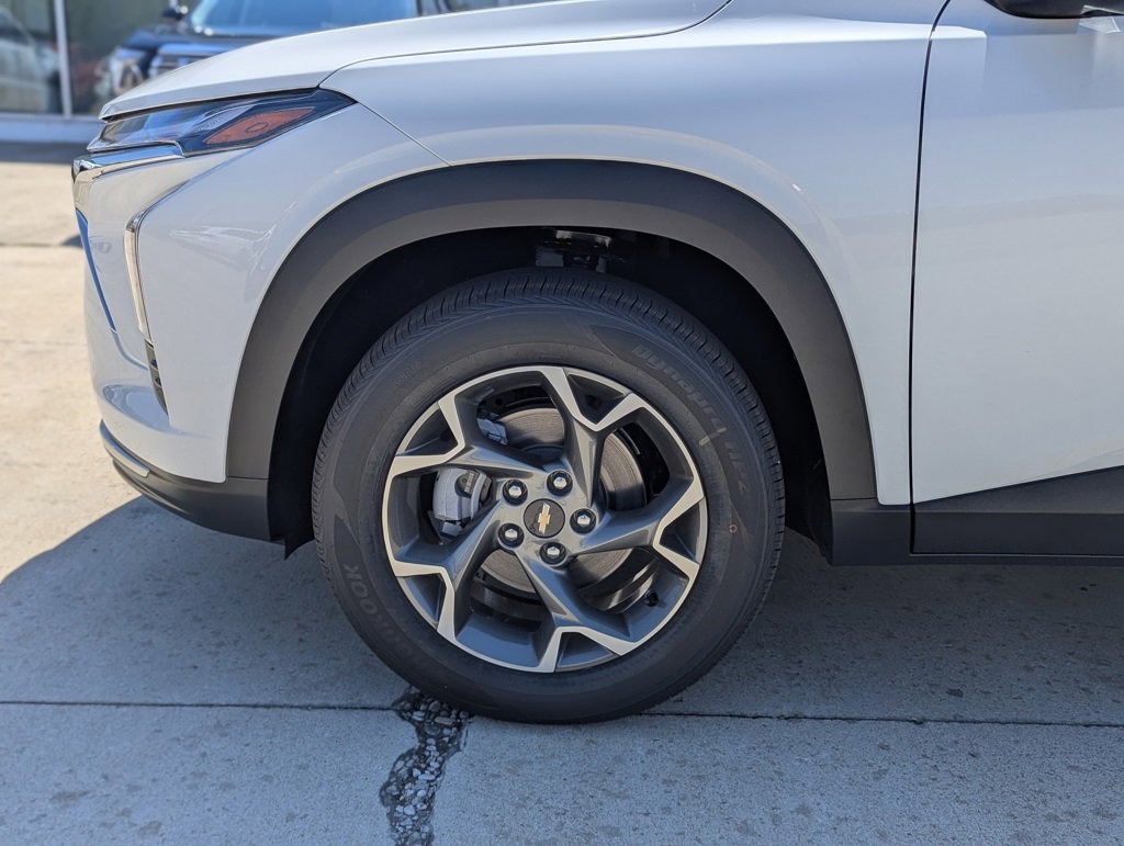 New 2025 Chevrolet Trax LT w/ LT Convenience Package image 11