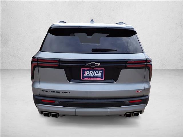 Used 2024 Chevrolet Traverse Z71 w/ Enhanced Driving Package AWD/4WD image 3