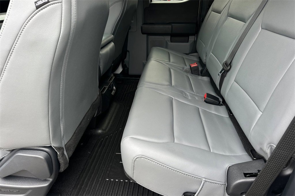 New 2026 Ford F550 4x4 SuperCab Super Duty image 9