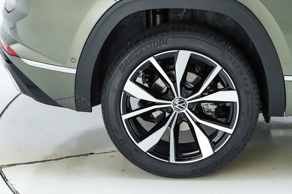 New 2026 Volkswagen Atlas Cross Sport SEL Premium R-Line image 13